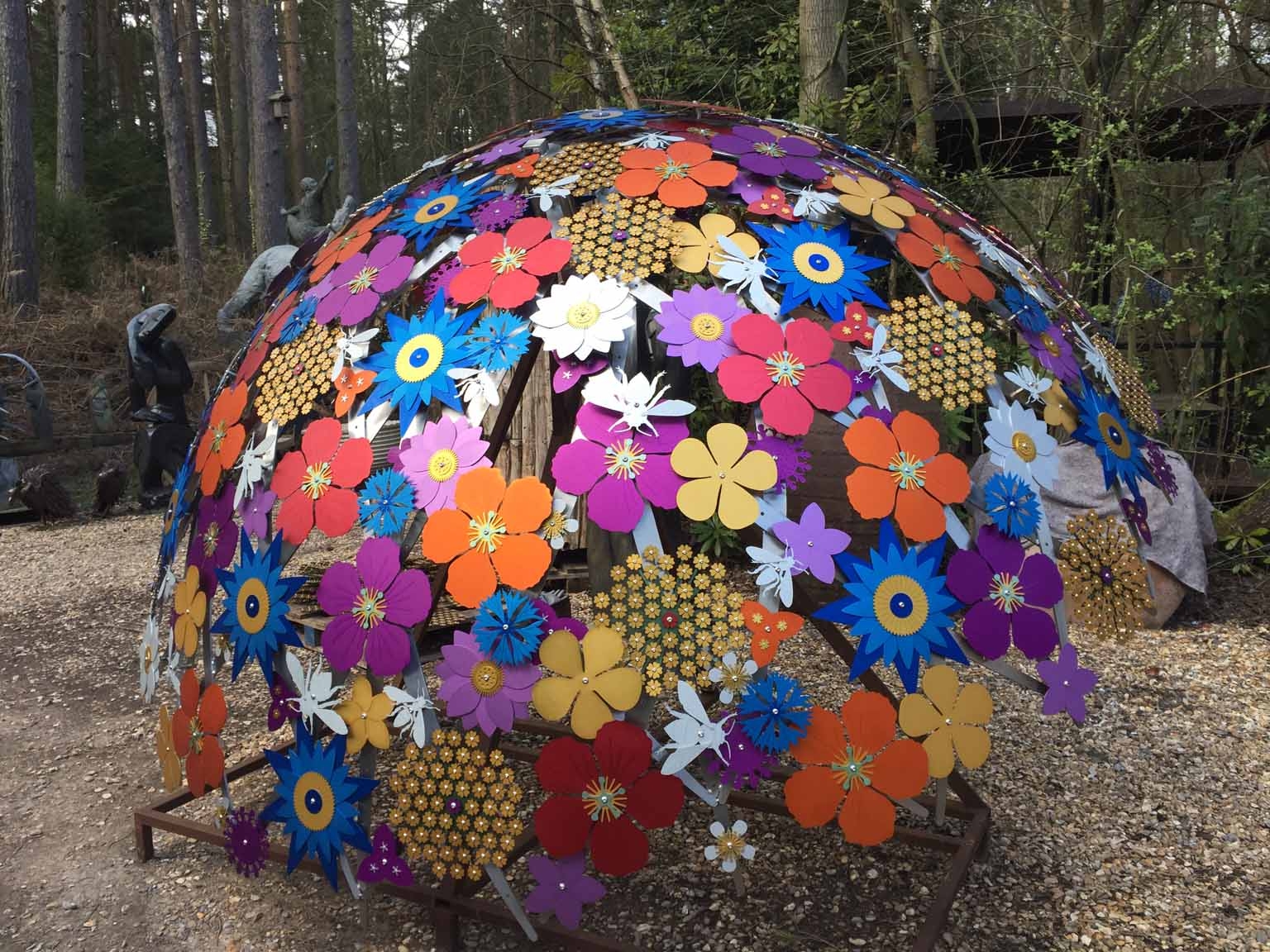 Monumental Metal Colourful Floral Sculpture - Sun Canopy II by Ruth Moilliet (Unique) - Image 3