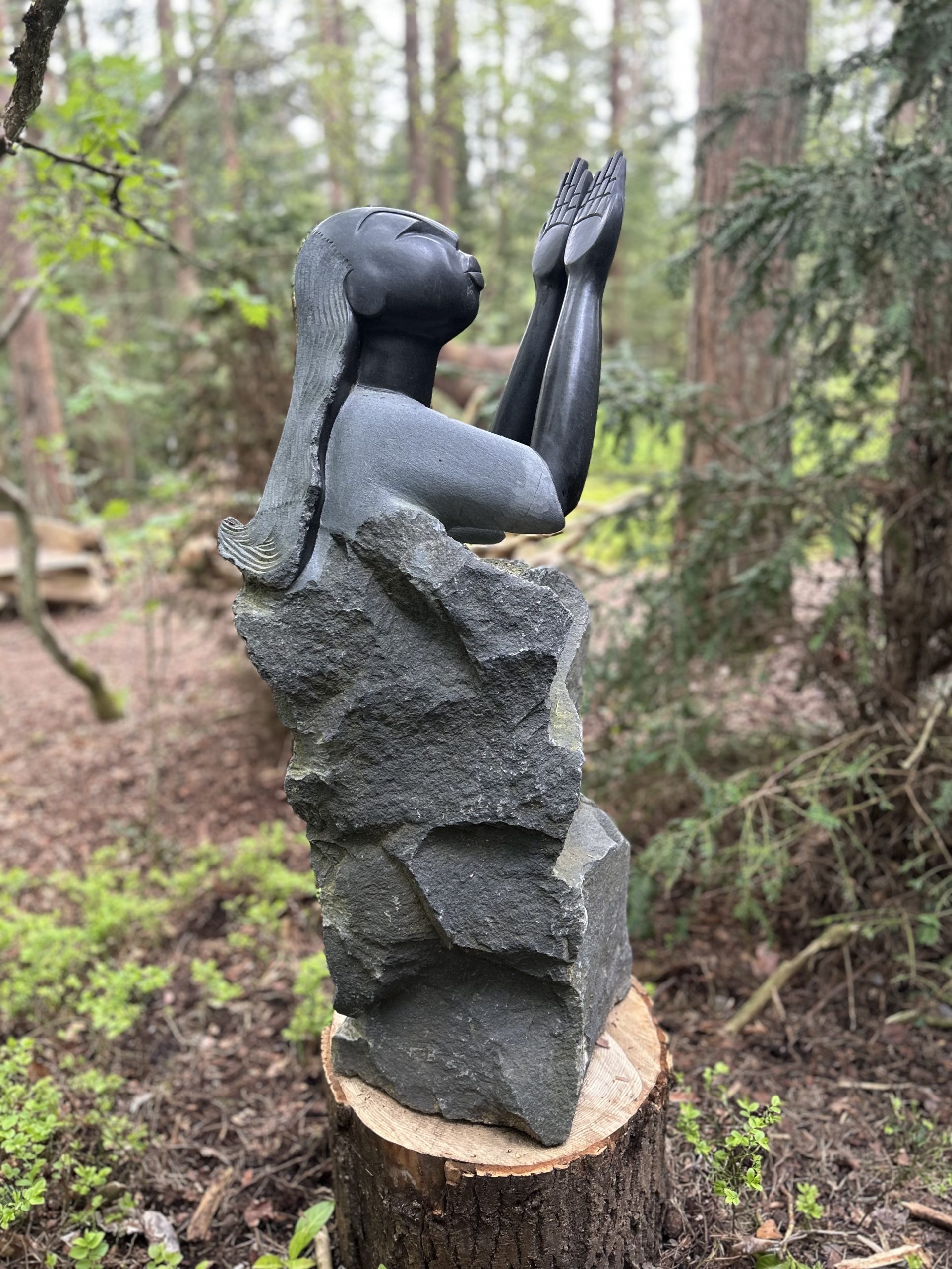 Large Stone Figurative Sculpture - In Prayer by Tinei Mashaya (Unique) - Image 3